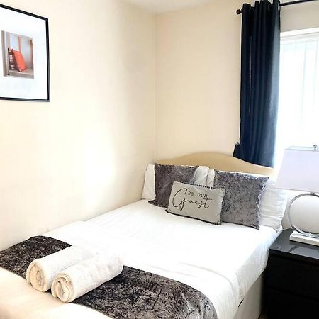 Amazing 2-Bed City Centre Apt With Parking Coventry Extérieur photo