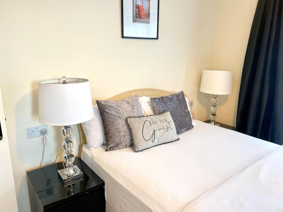 Amazing 2-Bed City Centre Apt With Parking Coventry Extérieur photo