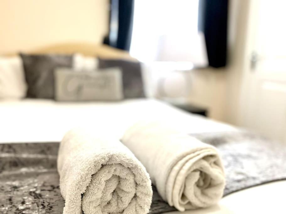 Amazing 2-Bed City Centre Apt With Parking Coventry Extérieur photo